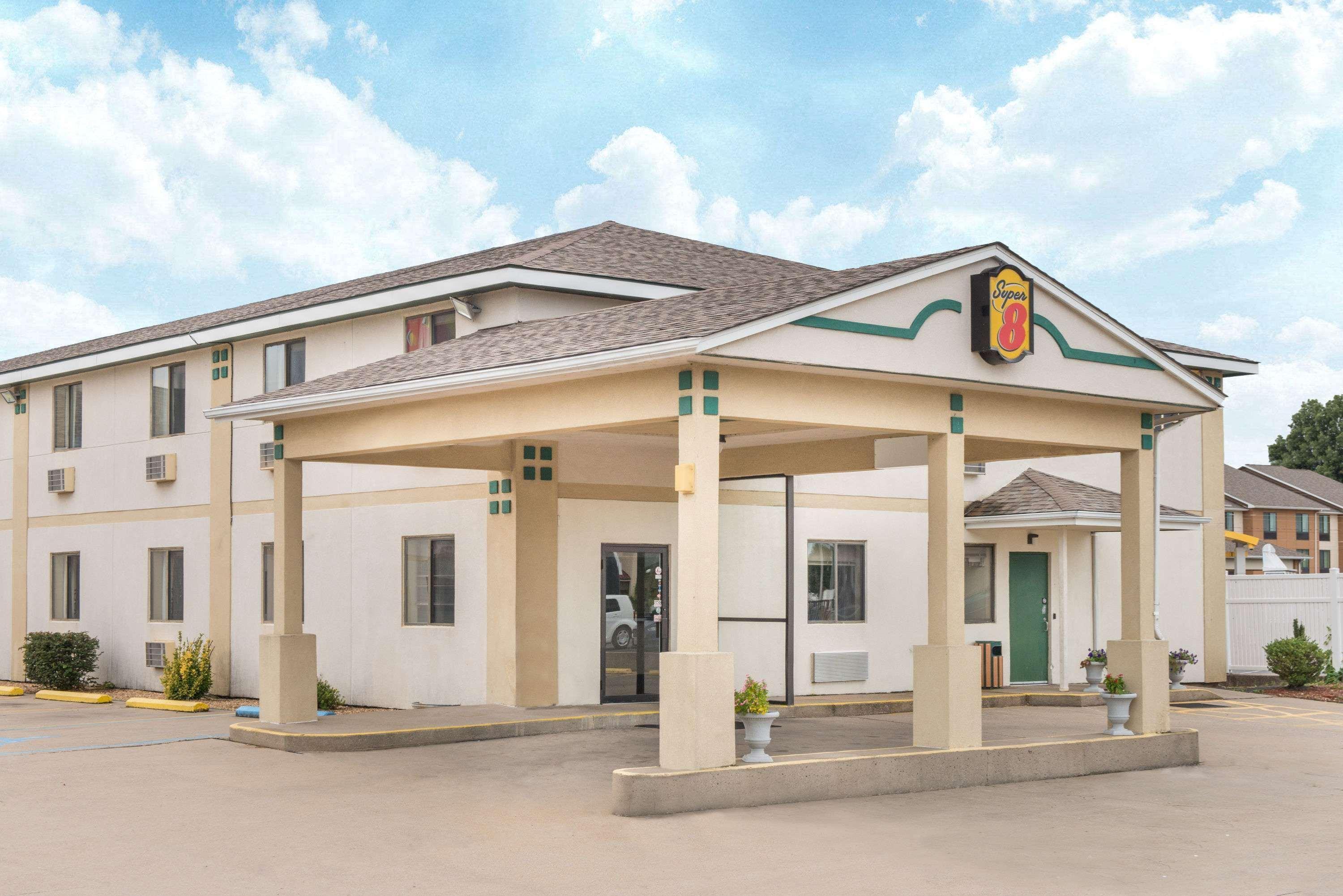 Super 8 By Wyndham Sikeston/Miner Area Hotel Exterior foto